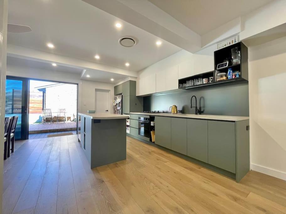 Drum8- 3 Bed Townhouse Drummoyne Holiday home *